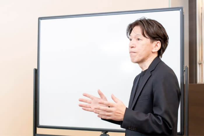 顧問の学校の講義風景